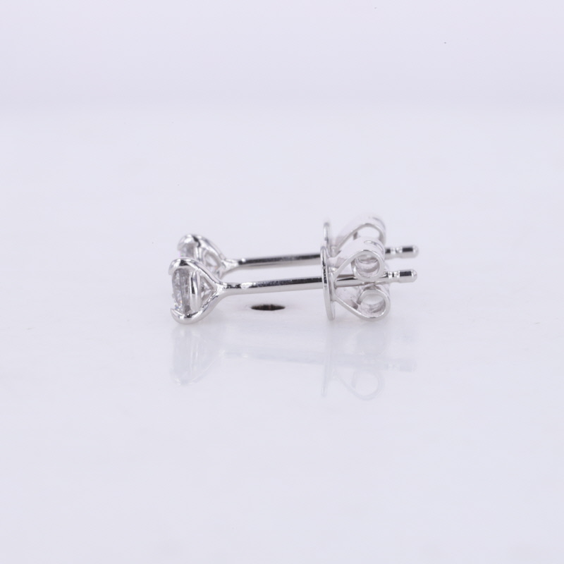 Boucles d\'oreilles à tige en or platine 0,3 ct TW HPHT avec diamants cultivés en laboratoire 