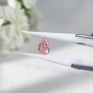 Diamant cultivé en laboratoire rose vif taille poire avec certificat IGI