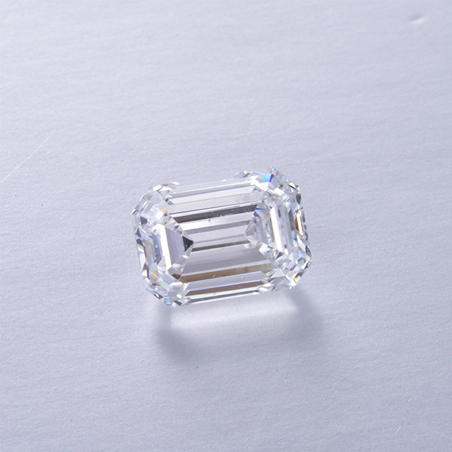 Diamant taille émeraude certifié IGI 1,0 ct VS diamant cultivé en laboratoire 