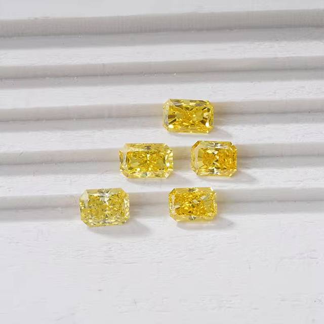 Diamant jaune fantaisie VS diamant cultivé en laboratoire VVS HPHT avec IGI