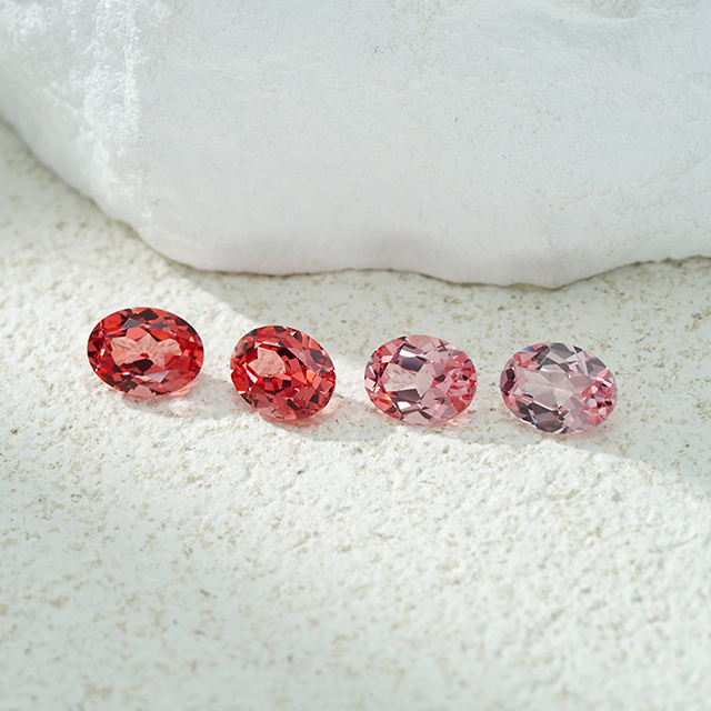 Pierres précieuses cultivées en laboratoire en vrac de couleur Padparadscha rose de coupe ovale