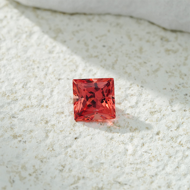 Pierres précieuses cultivées en laboratoire de couleur Padparadscha rose taille princesse