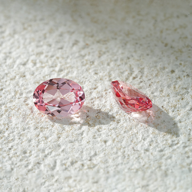 Pierres précieuses cultivées en laboratoire en vrac de couleur Padparadscha rose de coupe ovale